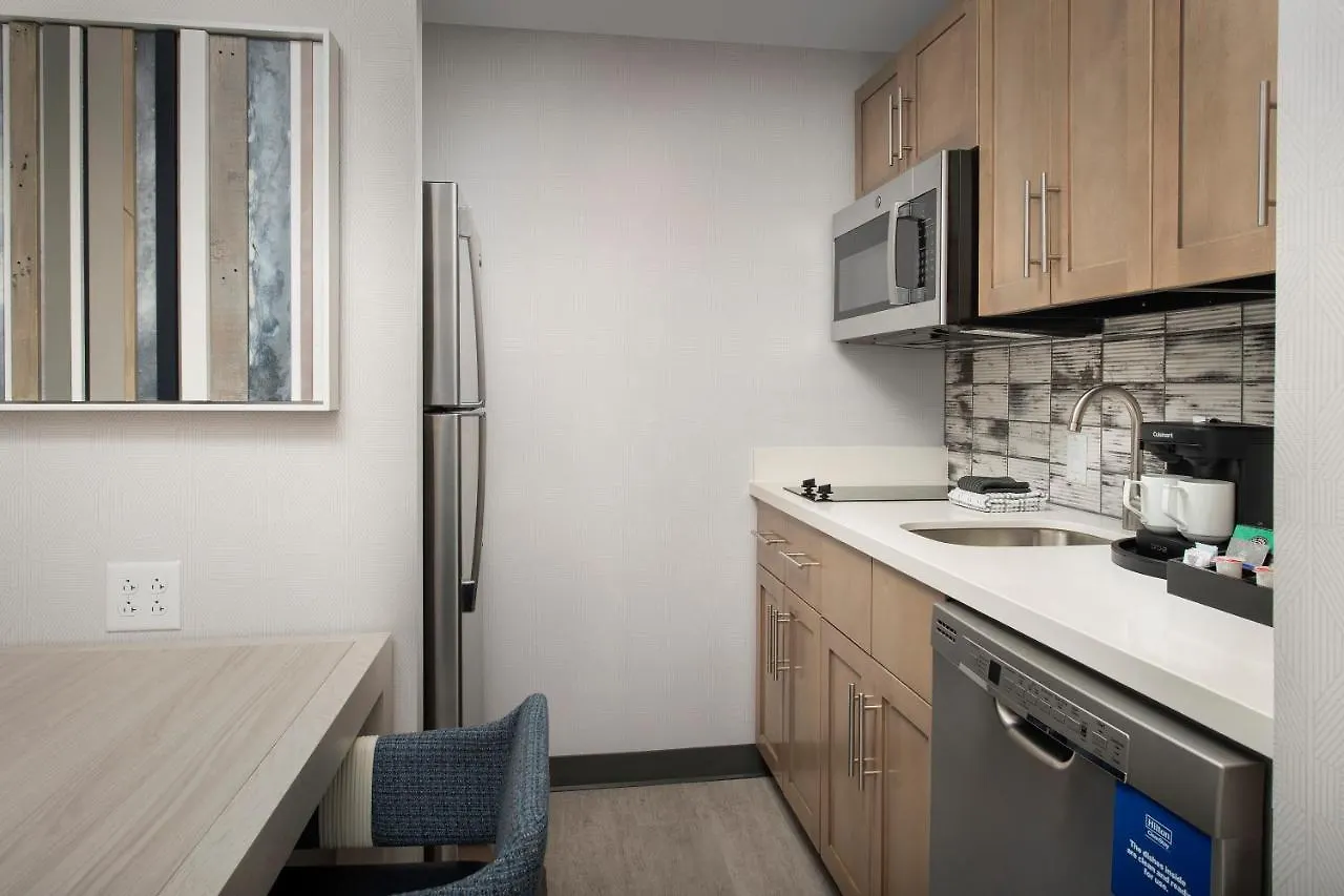 Homewood Suites By Hilton 德斯廷 3*,