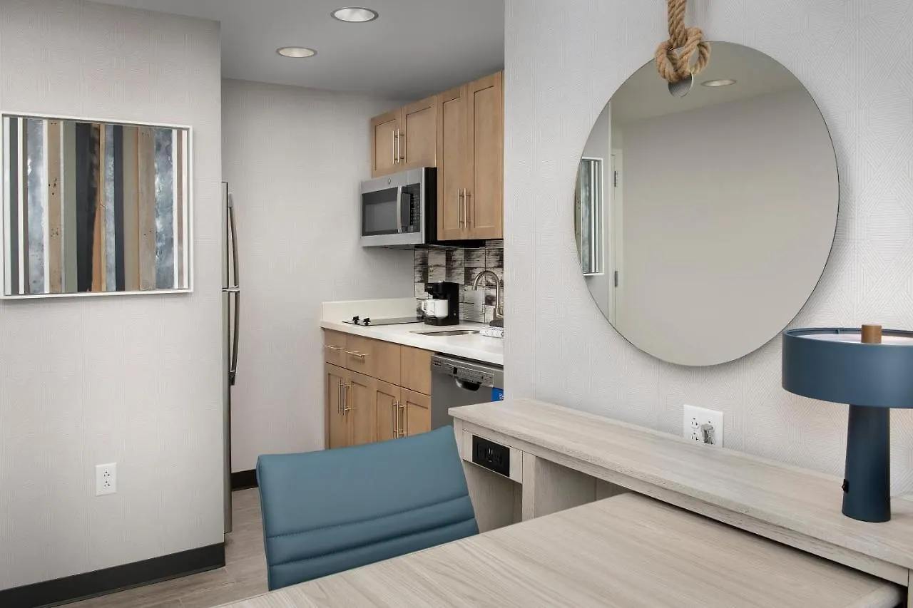 Homewood Suites By Hilton 德斯廷 3*,