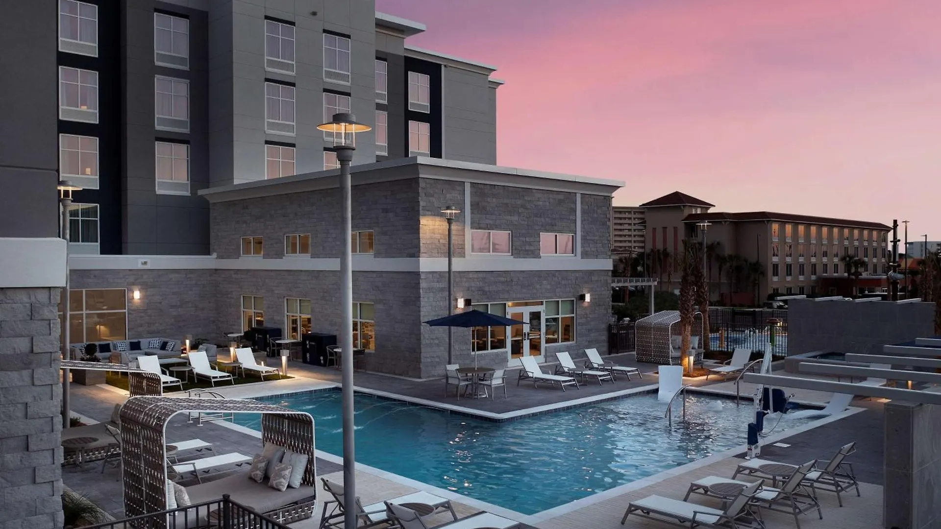 Homewood Suites By Hilton 德斯廷 酒店